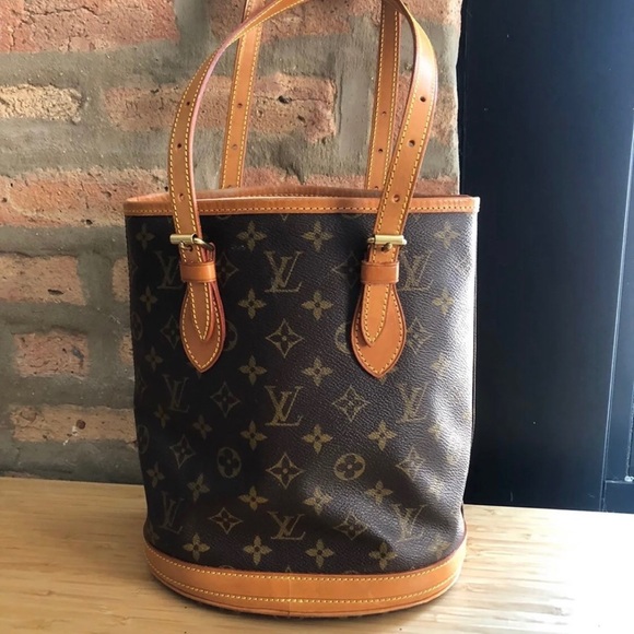 Auth Louis Vuitton Bucket PM - Picture 5 of 11